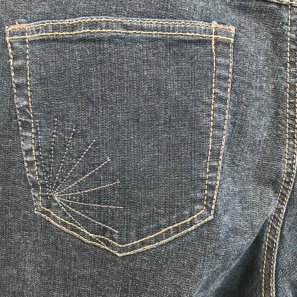 French Dressing Blues Suzanne Strait Leg women's size 10 Petite medium wash jean - Picture 6 of 10